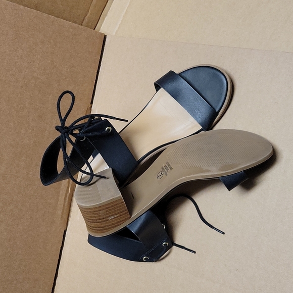 Black inch wedge - Picture 2 of 3